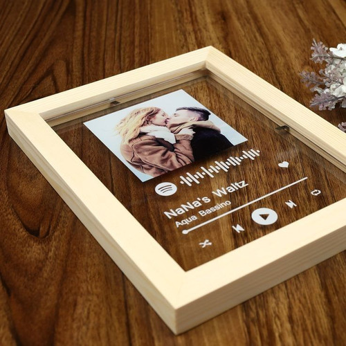 چاپ عکس و طرح شخصی شما روی پلکسی